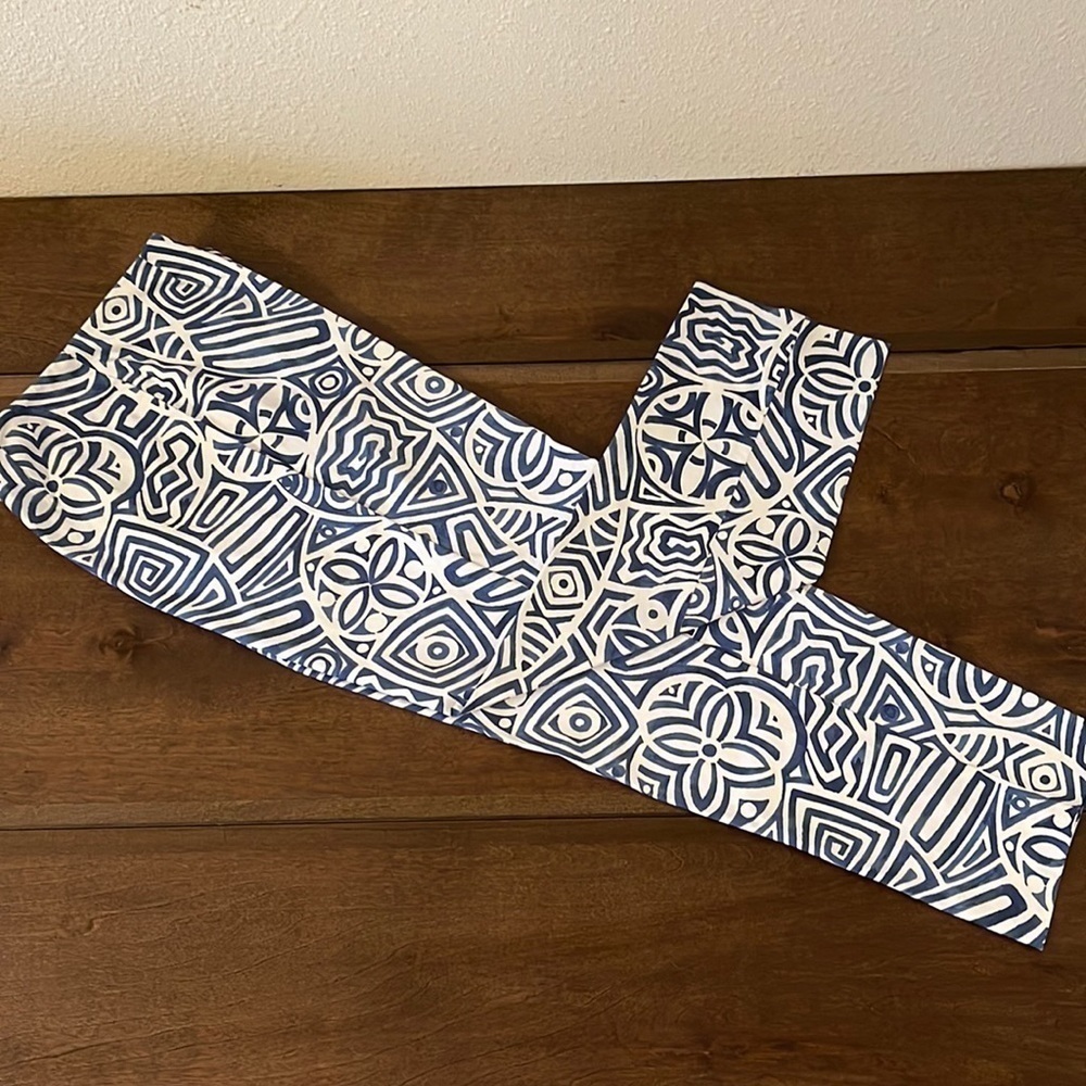 Lafayette NY 148 Blue & White High Waisted Cropped Pants Sz. 8 - Picture 2 of 14